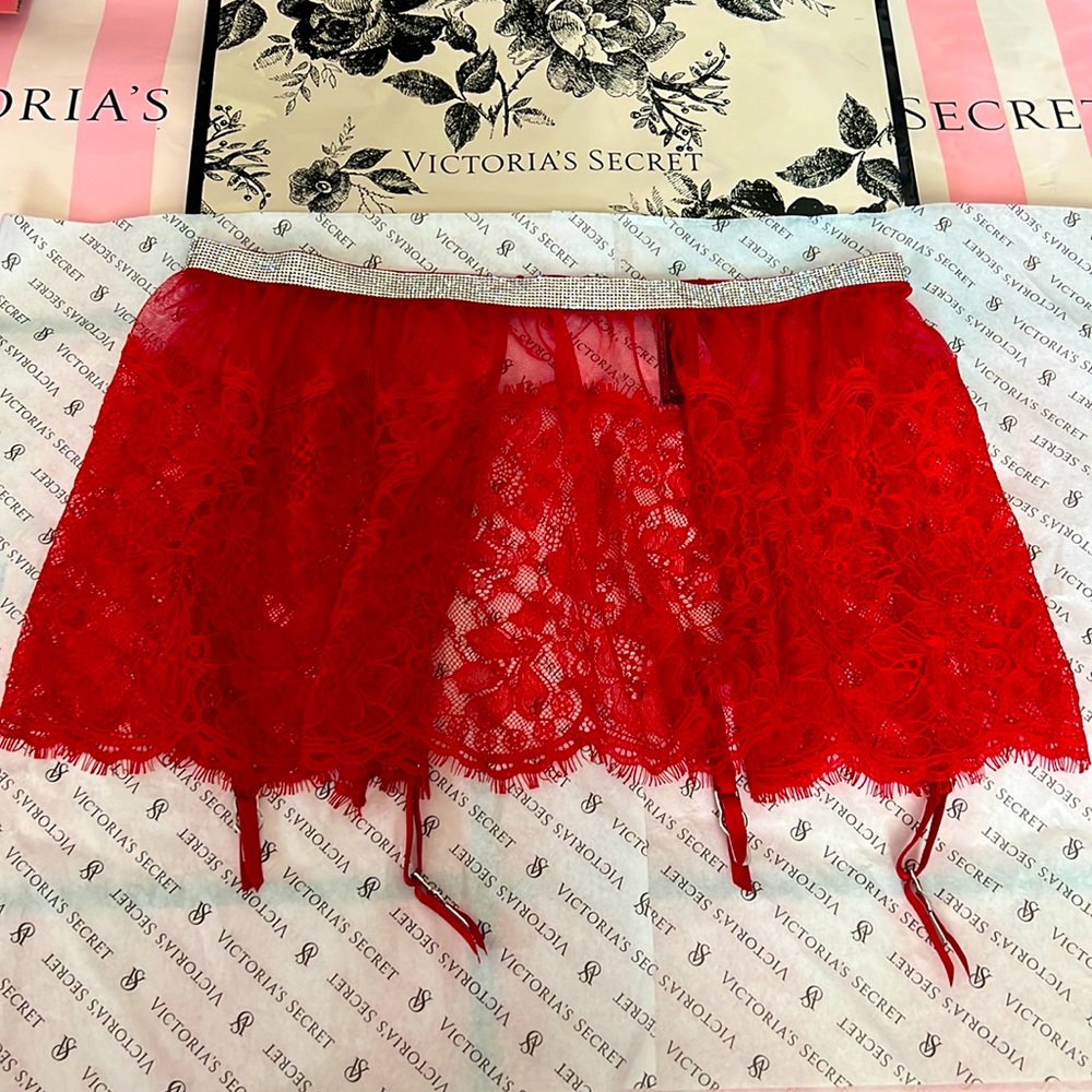 Victoria’s Secret Bling rhinestone Shine Strap red lace Garter Belt skirt